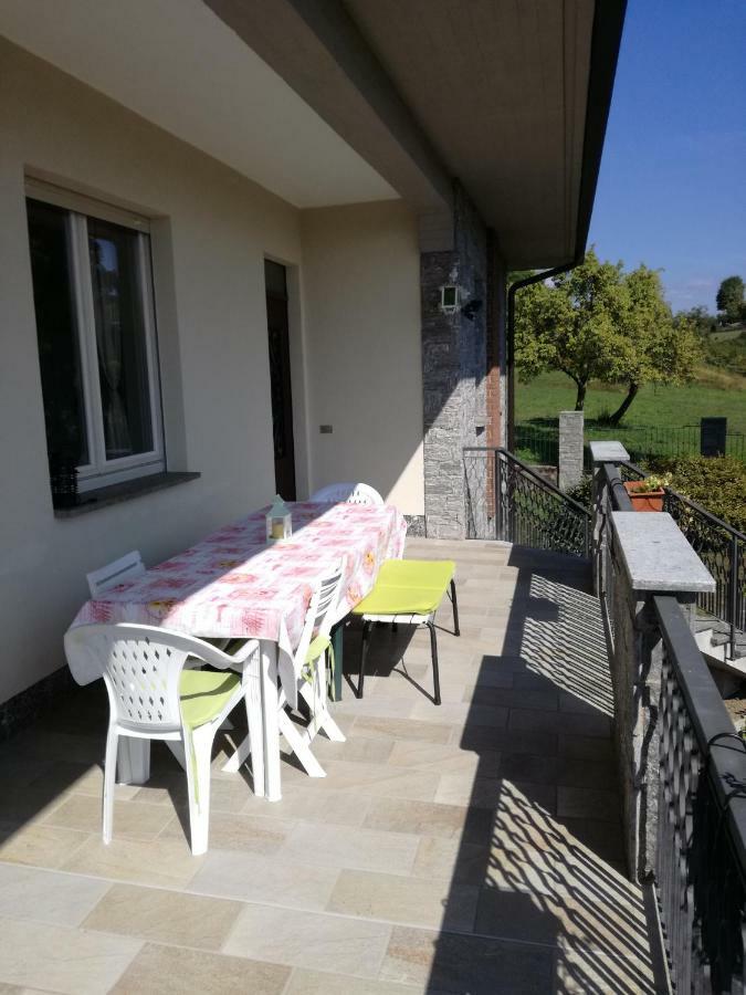 Casale Cadeloro Apartamento Nebbiuno Exterior foto